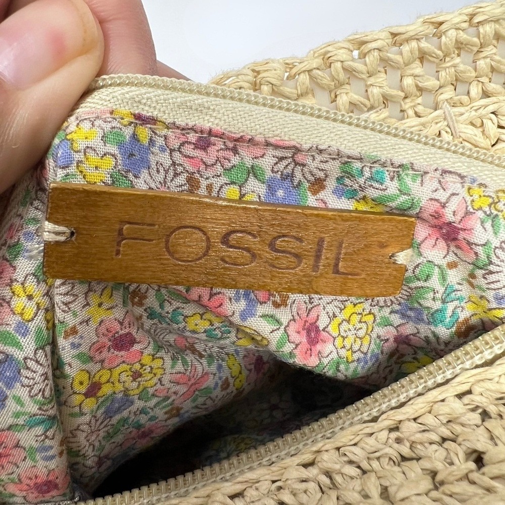 Fossil Straw Woven Top Handle Bag Floral Embroidered Wood Handle Handbag - Picture 6 of 14